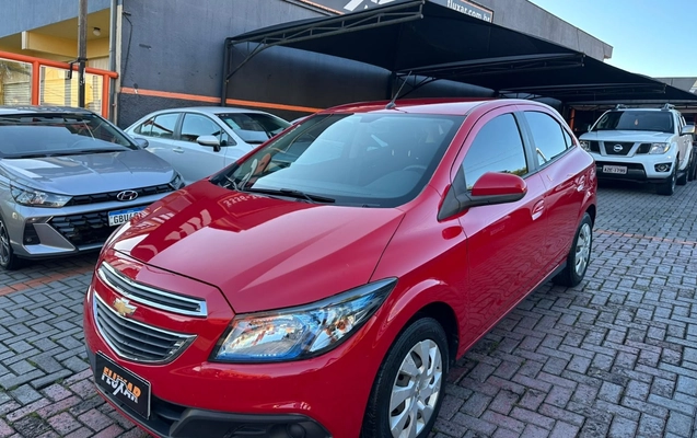 imagem-https://www.socarrao.com.br/sc-vehicle-images-prod/4342600/1791901880826-V2hhdHNBcHAgSW1hZ2UgMjAyNi0xMC0xMSBhdCAwOC40NC4zNSAoMikuanBlZw.jpeg