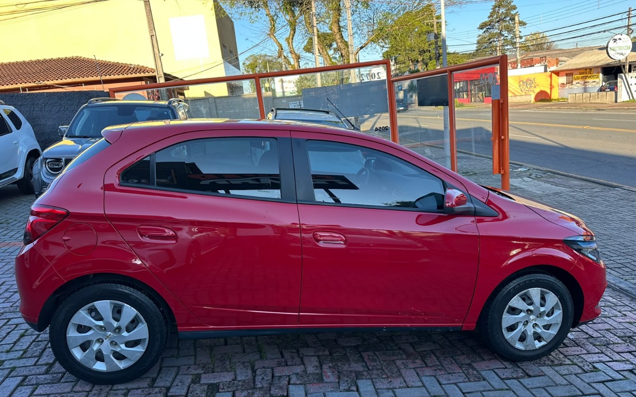imagem-https://www.socarrao.com.br/sc-vehicle-images-prod/4342600/1791901881300-V2hhdHNBcHAgSW1hZ2UgMjAyNi0xMC0xMSBhdCAwOC40NC4zNi5qcGVn.jpeg