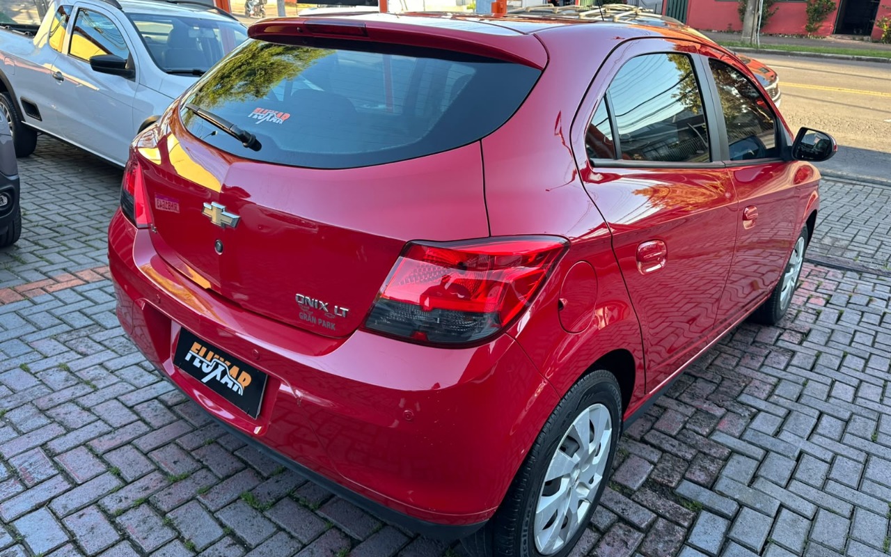 imagem-https://www.socarrao.com.br/sc-vehicle-images-prod/4342600/1791901882163-V2hhdHNBcHAgSW1hZ2UgMjAyNi0xMC0xMSBhdCAwOC40NC4zOC5qcGVn.jpeg