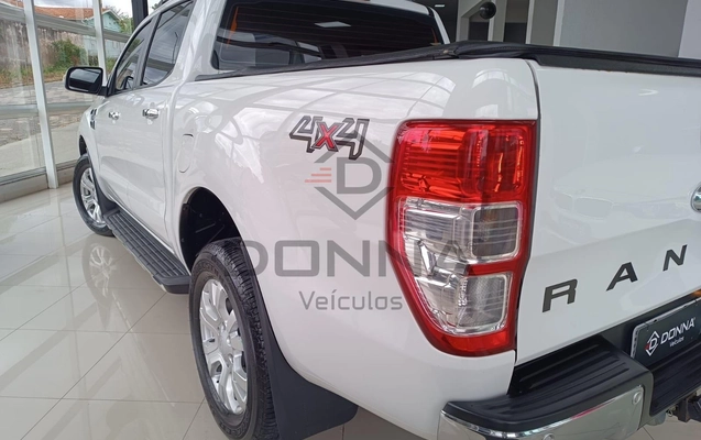 imagem-https://www.socarrao.com.br/sc-vehicle-images-prod/4342658/1791902151493-2cee2e78826b42d8bffe93d616979100_1791899752407.jpg