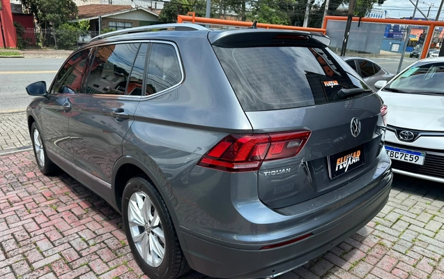 imagem-https://www.socarrao.com.br/sc-vehicle-images-prod/4342678/1791902166627-V2hhdHNBcHAgSW1hZ2UgMjAyNi0xMC0xMyBhdCAxMS4wMi41NSAoNCkuanBlZw.jpeg