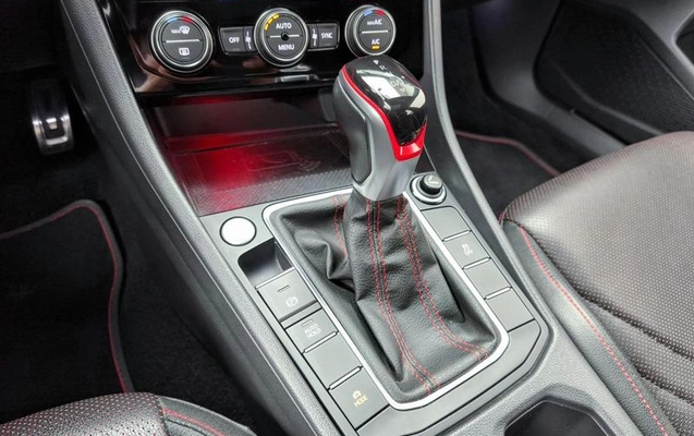 imagem-https://www.socarrao.com.br/sc-vehicle-images-prod/4342715/1791902209048-8564932_9_B_c99e268076.jpeg