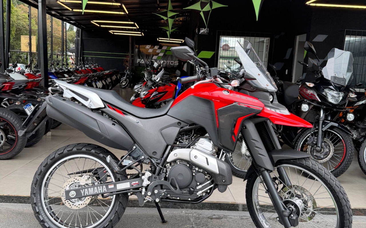 imagem-https://www.socarrao.com.br/sc-vehicle-images-prod/4342748/1791902370876-ODQyMzI4ODY1XzE4MTI3NjUyNDA3ODQyMjQ4Xzg4MzIwMjcxNjMxNzAzNTQwMDBfbi5qcGc.jpg