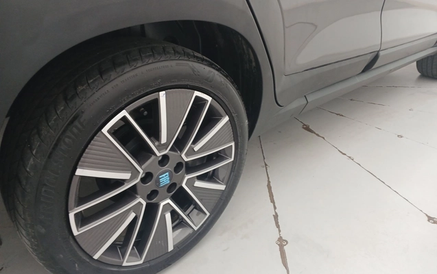 imagem-https://www.socarrao.com.br/sc-vehicle-images-prod/4342749/1791902377539-1_040937.jpg