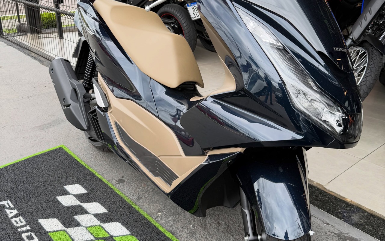 imagem-https://www.socarrao.com.br/sc-vehicle-images-prod/4342849/1791902616681-ODQzMzM5MDQxXzE4MTI3NjUyOTY4ODQyMjQ4Xzc3NTc5Nzg1OTQ0MDgyNDA4NjBfbi5qcGc.jpg