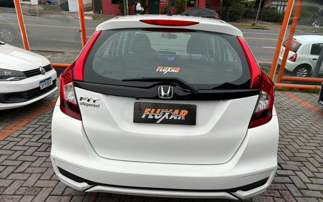 imagem-https://www.socarrao.com.br/sc-vehicle-images-prod/4342856/1791902642725-V2hhdHNBcHAgSW1hZ2UgMjAyNi0xMC0wMSBhdCAxNy41OC40OCAoMikuanBlZw.jpeg