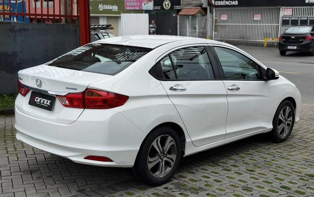 imagem-https://www.socarrao.com.br/sc-vehicle-images-prod/4342888/1791983339217-8565118_4_B_82a541a52e.jpeg