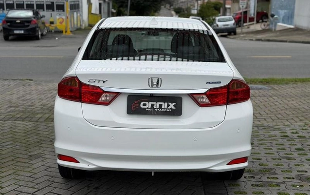 imagem-https://www.socarrao.com.br/sc-vehicle-images-prod/4342888/1791983339221-8565118_6_B_7fc77edcdd.jpeg