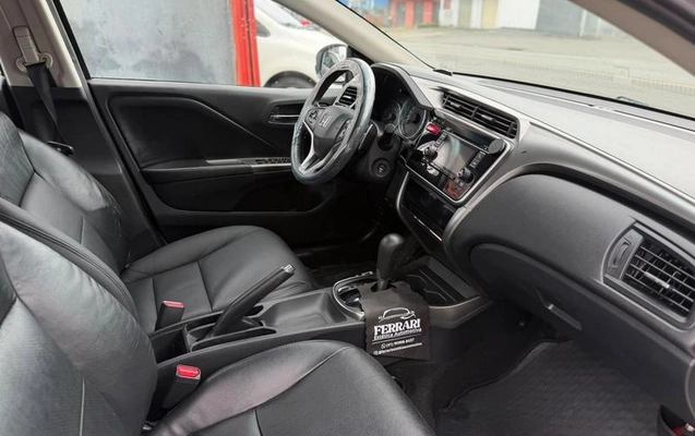 imagem-https://www.socarrao.com.br/sc-vehicle-images-prod/4342888/1791983339225-8565118_9_B_800b55a7c8.jpeg