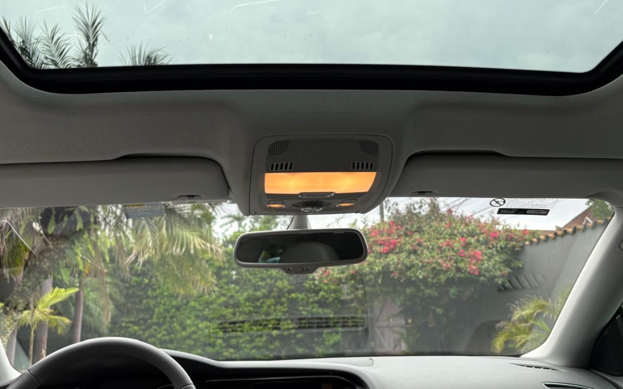 imagem-https://www.socarrao.com.br/sc-vehicle-images-prod/4343052/1791908723956-ZGI2ODljNWUtM2JkYS00ODczLTk3N2UtNzNkODM1ZmNlMDJkLmpwZw.jpg
