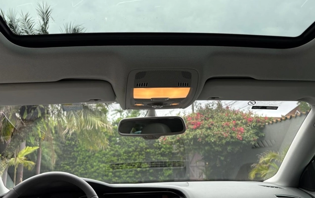 imagem-https://www.socarrao.com.br/sc-vehicle-images-prod/4343052/1791908723956-ZGI2ODljNWUtM2JkYS00ODczLTk3N2UtNzNkODM1ZmNlMDJkLmpwZw.jpg