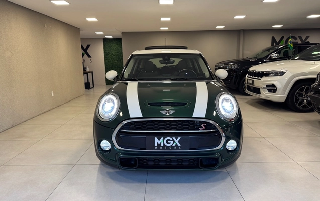 imagem-https://www.socarrao.com.br/sc-vehicle-images-prod/4343331/1791903801160-gb-40a05ff.heic