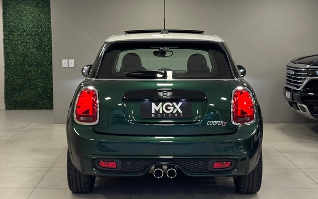 imagem-https://www.socarrao.com.br/sc-vehicle-images-prod/4343331/1791903801167-gb-be85f5a.heic