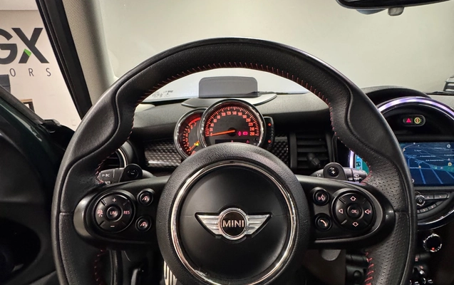 imagem-https://www.socarrao.com.br/sc-vehicle-images-prod/4343331/1791903801177-gb-351a015.heic