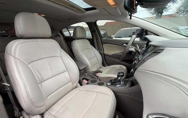 imagem-https://www.socarrao.com.br/sc-vehicle-images-prod/4343348/1791909865738-8543822_8_B_52f22c6ed7.jpeg