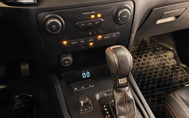 imagem-https://www.socarrao.com.br/sc-vehicle-images-prod/4343697/1791984935563-8557432_13_B_fb8d982d97.jpeg