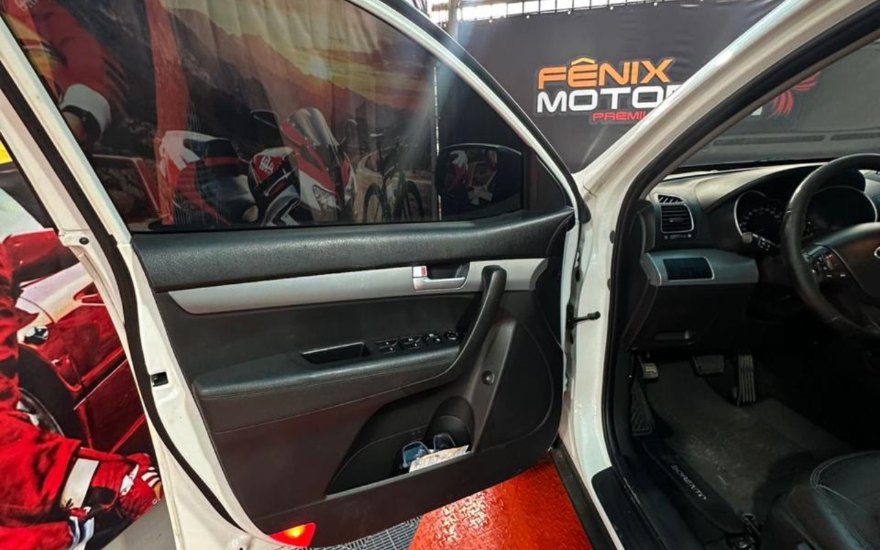 imagem-https://www.socarrao.com.br/sc-vehicle-images-prod/4343890/1791907123376-YWEwZDA0OTAtMDBjZS00NWM3LTkzNDgtZTEzODY5MzUwOTIzLmpwZWc.jpeg