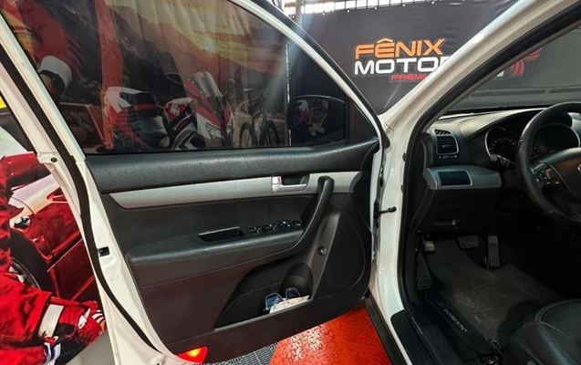 imagem-https://www.socarrao.com.br/sc-vehicle-images-prod/4343890/1791907123376-YWEwZDA0OTAtMDBjZS00NWM3LTkzNDgtZTEzODY5MzUwOTIzLmpwZWc.jpeg