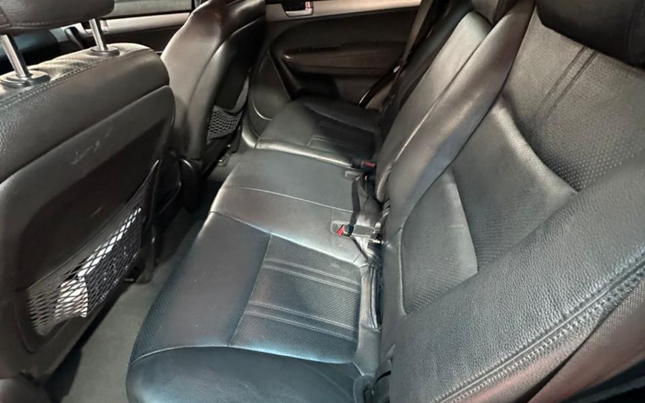 imagem-https://www.socarrao.com.br/sc-vehicle-images-prod/4343890/1791907123458-MmM3ODhlMjEtZjU4YS00N2RiLTlmZmEtYTcwZDM1ZWU1MjM1LmpwZWc.jpeg
