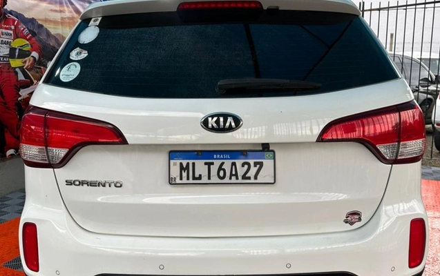 imagem-https://www.socarrao.com.br/sc-vehicle-images-prod/4343890/1791907123884-ZDZhNGNlYWQtYzJjYi00ZjA0LWI2NGMtNTNjYWViMjgzZjZmLmpwZWc.jpeg