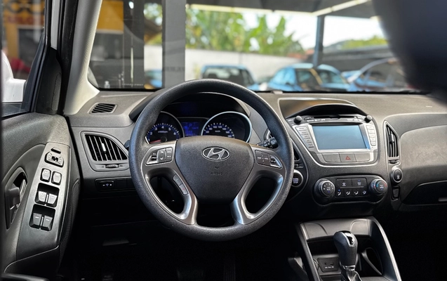 imagem-https://www.socarrao.com.br/sc-vehicle-images-prod/4343925/1791907243919-5ab68bdaaeff4fc98ec334ba3bb200d8_1791548446097.jpg