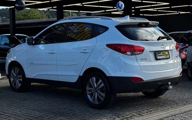 imagem-https://www.socarrao.com.br/sc-vehicle-images-prod/4343925/1791907243927-a39674f8c6324599bda37c15f783e50c_1791548446119.jpg