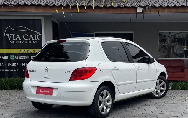 imagem-https://www.socarrao.com.br/sc-vehicle-images-prod/4343977/1791907809438-SU1HXzY5NTguanBlZw.jpeg