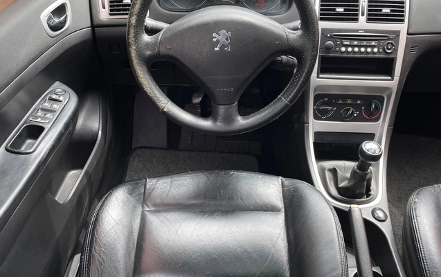 imagem-https://www.socarrao.com.br/sc-vehicle-images-prod/4343977/1791907810267-SU1HXzY5NjMuanBlZw.jpeg