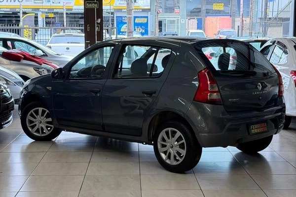 imagem-https://www.socarrao.com.br/sc-vehicle-images-prod/4344215/1791988462481-8565537_11_B_f0a98f77e2.jpeg