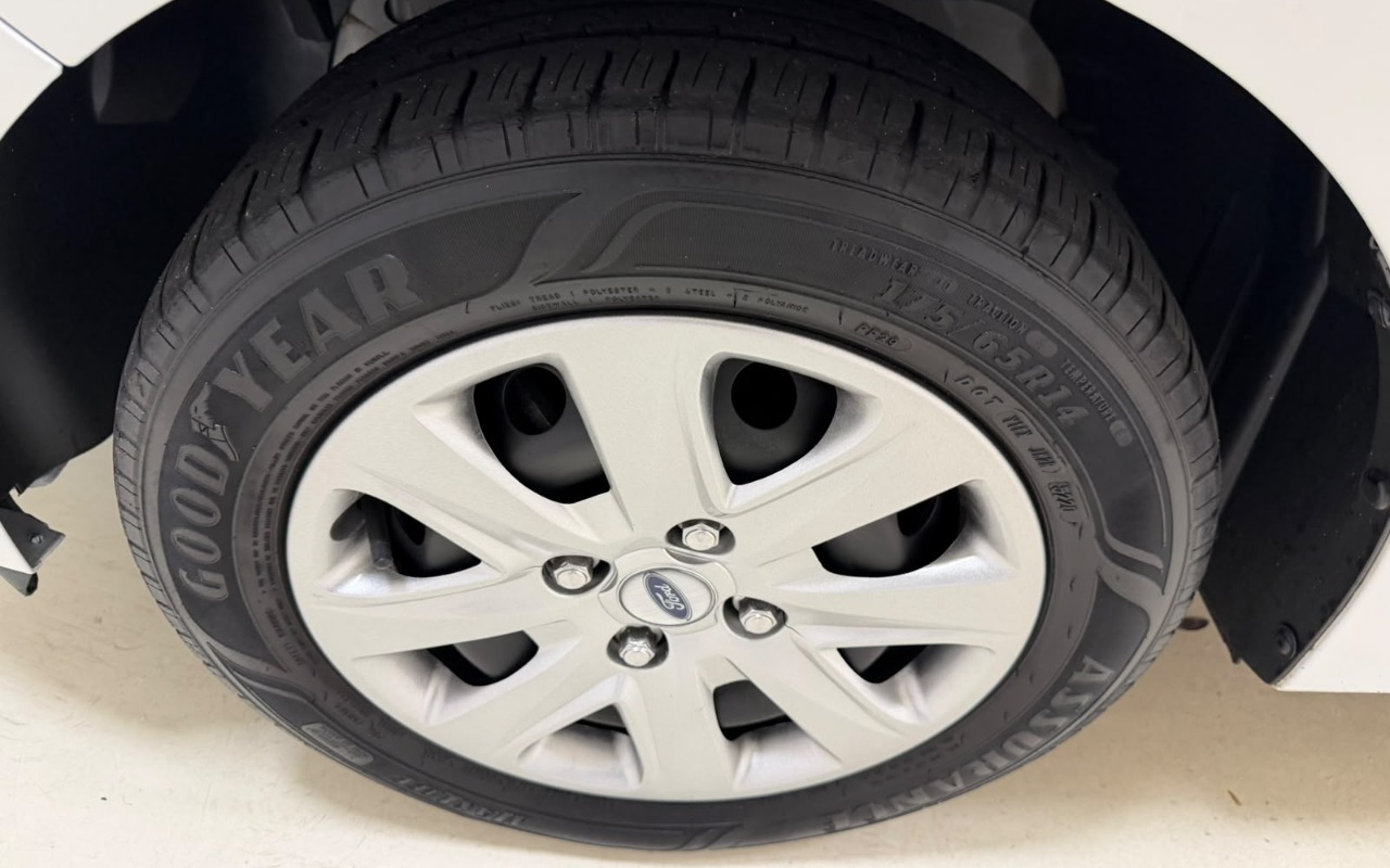 imagem-https://www.socarrao.com.br/sc-vehicle-images-prod/4344302/1791909077647-V2hhdHNBcHAgSW1hZ2UgMjAyNi0xMC0xMCBhdCAxMC4zNy4yNyAoMykuanBlZw.jpeg