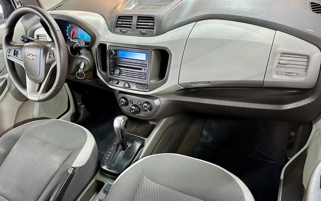 imagem-https://www.socarrao.com.br/sc-vehicle-images-prod/4344433/1791925716540-8521495_6_B_5a95cb4243.jpeg