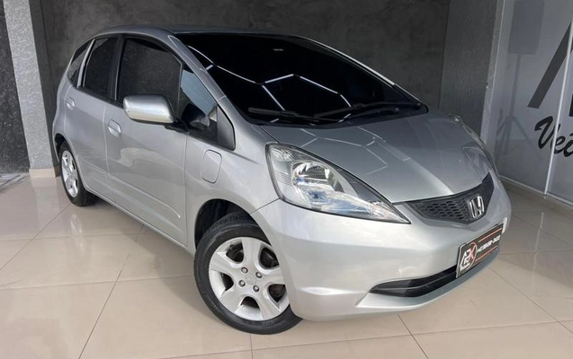 imagem-https://www.socarrao.com.br/sc-vehicle-images-prod/4344436/1791909816559-7966126_3_B_7ca0e2a20e.jpeg