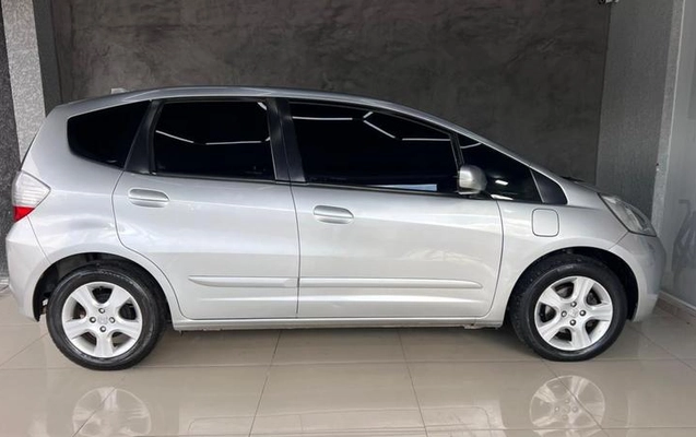 imagem-https://www.socarrao.com.br/sc-vehicle-images-prod/4344436/1791909816562-7966126_5_B_24b1580158.jpeg