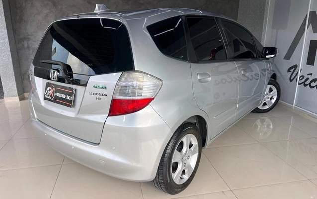 imagem-https://www.socarrao.com.br/sc-vehicle-images-prod/4344436/1791909816564-7966126_10_B_bd5d46ab28.jpeg