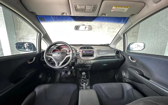 imagem-https://www.socarrao.com.br/sc-vehicle-images-prod/4344436/1791909816575-7966126_13_B_556027ad50.jpeg
