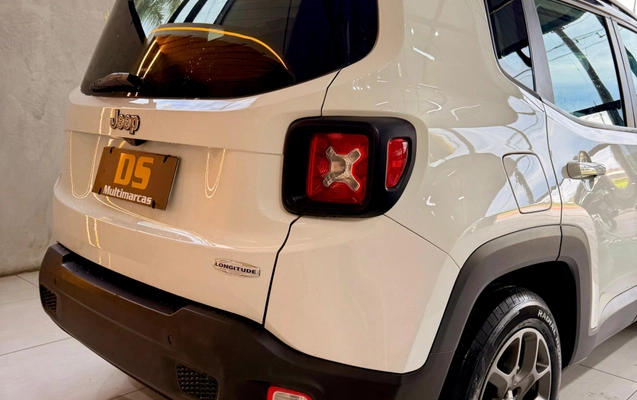 imagem-https://www.socarrao.com.br/sc-vehicle-images-prod/4344516/1791910284838-7531215a-bddf-4c85-9a7e-fadbb8d8f000.jpg
