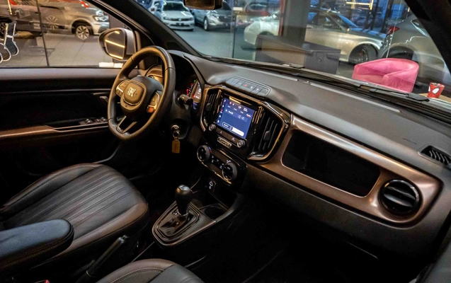 imagem-https://www.socarrao.com.br/sc-vehicle-images-prod/4344558/1791910938987-8156bd41-c2e5-4df4-9005-c99858307cdc.jpg