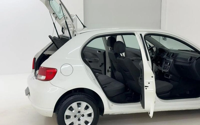 imagem-https://www.socarrao.com.br/sc-vehicle-images-prod/4344632/1791911503769-8536693_8_B_c86f3ce3d1.jpeg