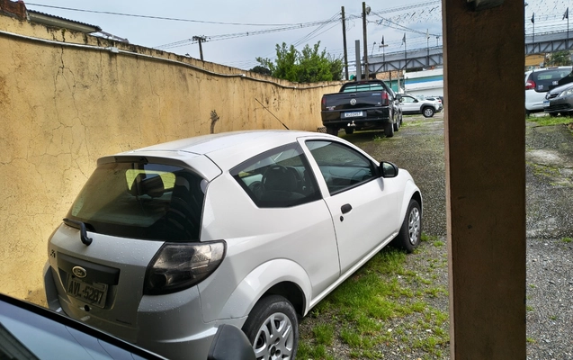 imagem-https://www.socarrao.com.br/sc-vehicle-images-prod/4344748/1791912466353-SU1HXzIwMjYxMDEzXzA5MTM1NzcwMF9IRFIuanBn.jpg