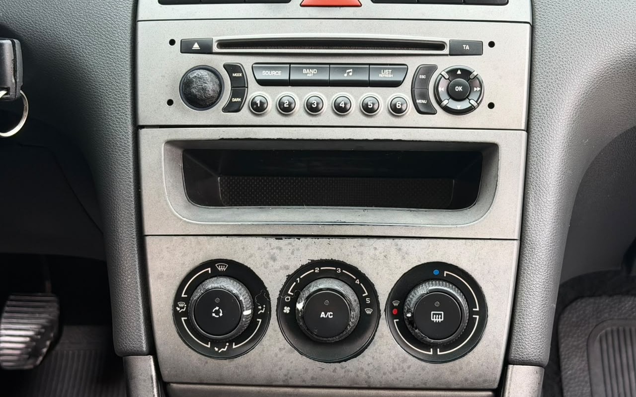 imagem-https://www.socarrao.com.br/sc-vehicle-images-prod/4344811/1791912894914-V2hhdHNBcHAgSW1hZ2UgMjAyNi0xMC0xMCBhdCAxMC41My4yMCAoMSkuanBlZw.jpeg