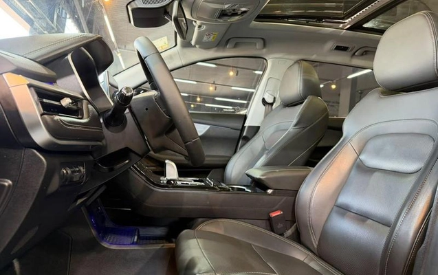 imagem-https://www.socarrao.com.br/sc-vehicle-images-prod/4344847/1792612979559-8566001_13_B_37a79e280b.jpeg