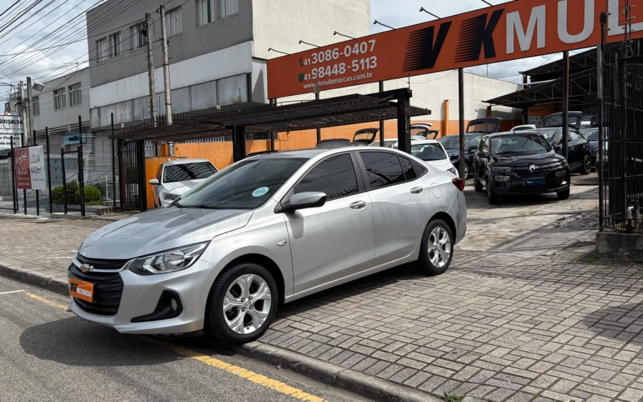 Chevrolet Onix 2023 Prata — foto 1 de 3
