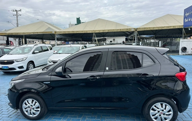 imagem-https://www.socarrao.com.br/sc-vehicle-images-prod/4344871/1791913528913-70b4d30badcd4f8fbc5f0234c7cbde7a_1791913499765.jpg
