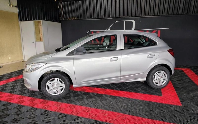 imagem-https://www.socarrao.com.br/sc-vehicle-images-prod/4344876/1792095371553-8559762_2_B_92b128543d.jpeg