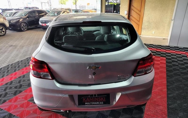 imagem-https://www.socarrao.com.br/sc-vehicle-images-prod/4344876/1792095371558-8559762_5_B_f9a901b385.jpeg