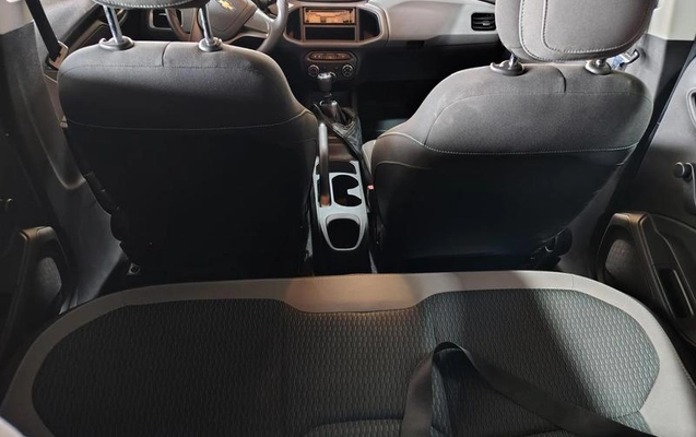 imagem-https://www.socarrao.com.br/sc-vehicle-images-prod/4344876/1792095371573-8559762_13_B_87e6ffcae9.jpeg
