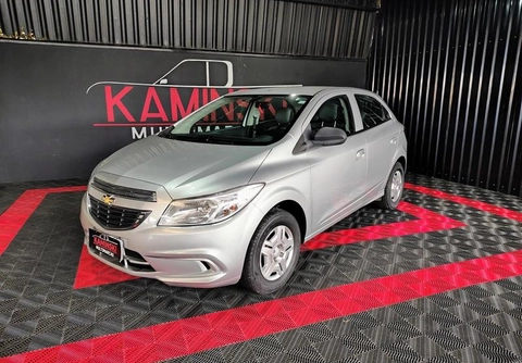 Chevrolet Onix 2015 Prata — foto 1 de 3