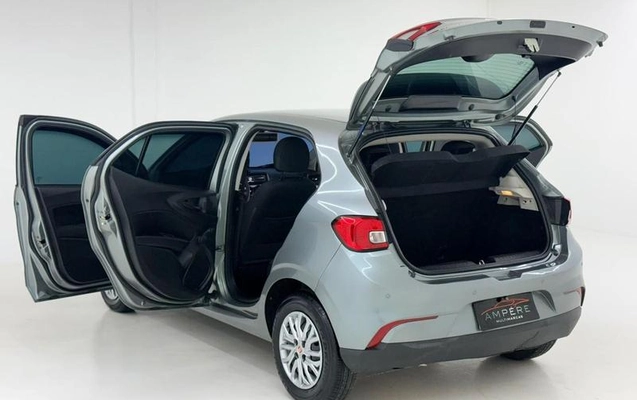 imagem-https://www.socarrao.com.br/sc-vehicle-images-prod/4344877/1791913609239-8551740_8_B_d6117b934d.jpeg
