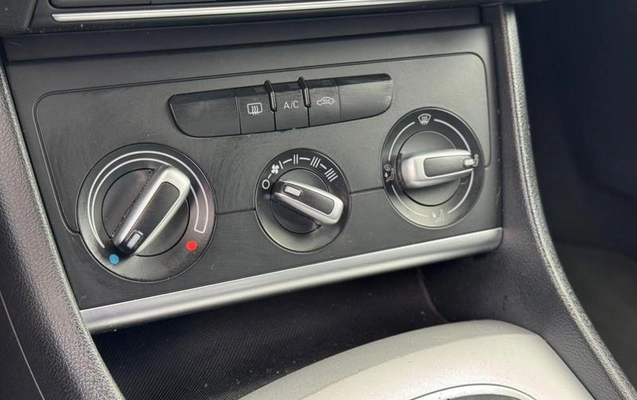 imagem-https://www.socarrao.com.br/sc-vehicle-images-prod/4344911/1791914348445-8556982_15_B_ff802dd75c.jpeg