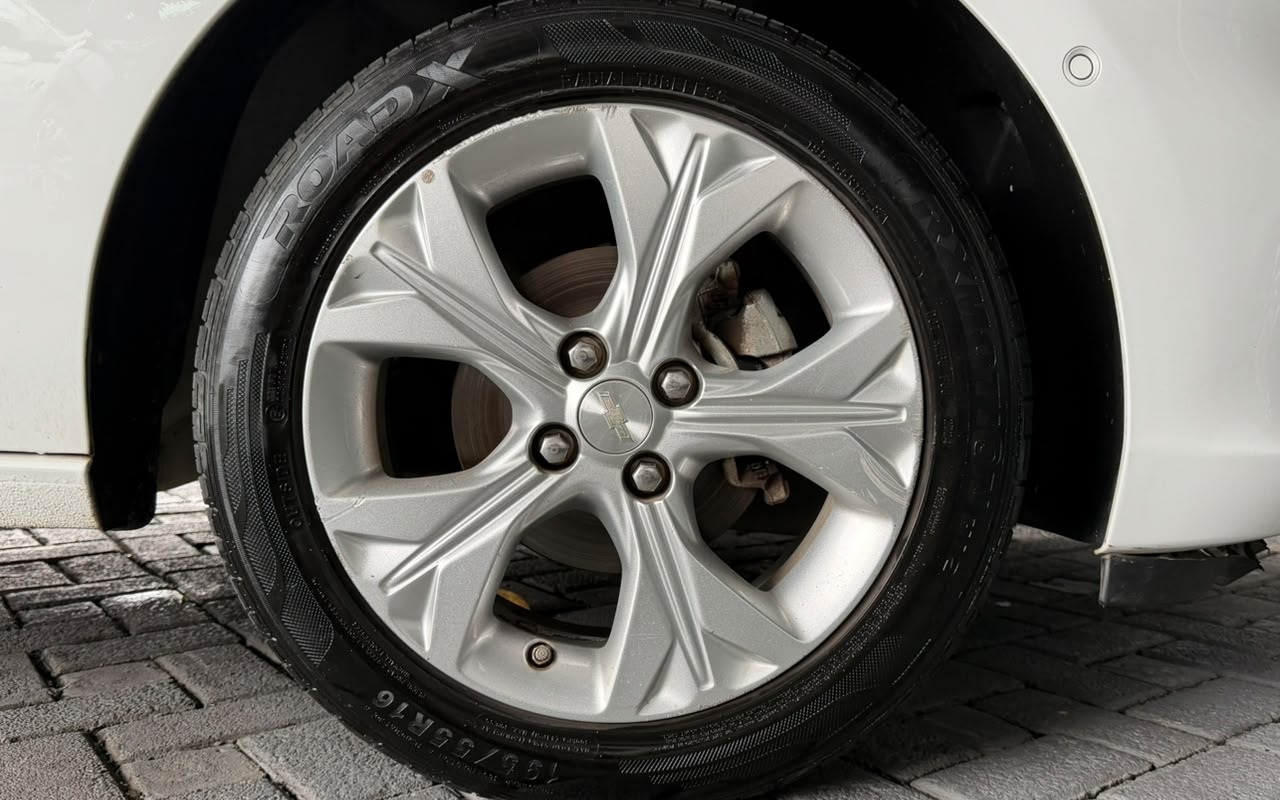 imagem-https://www.socarrao.com.br/sc-vehicle-images-prod/4344964/1791914188054-V2hhdHNBcHAgSW1hZ2UgMjAyNi0xMC0xMyBhdCAxNC4yMC4wNC5qcGVn.jpeg